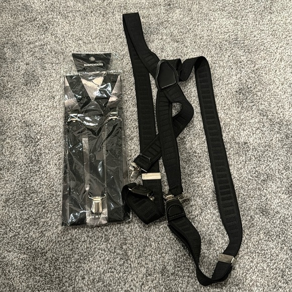 2 black suspender - Picture 1 of 3